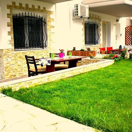 Iro Apartment Néa Péramos Bagian luar foto