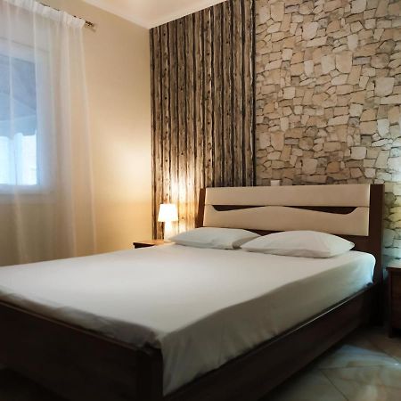 Iro Apartment Néa Péramos Bagian luar foto