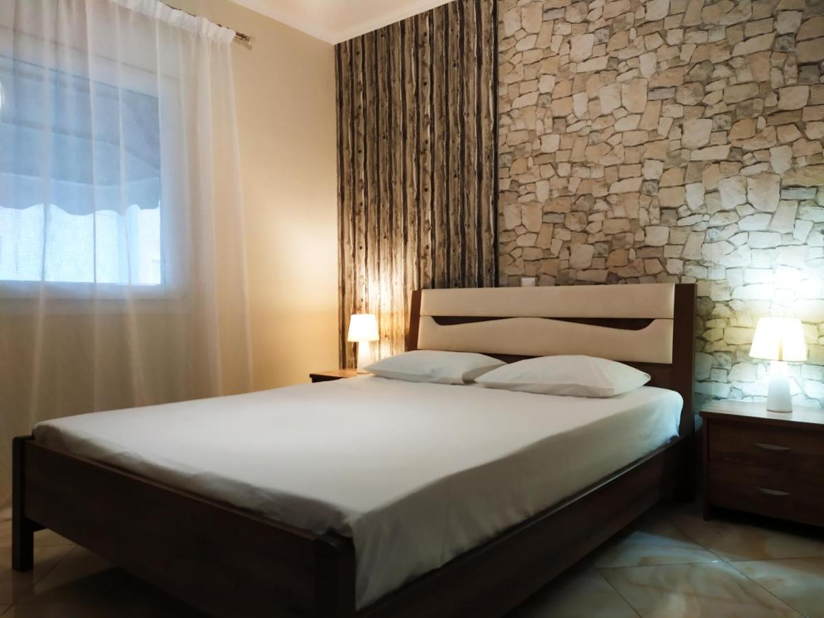 Iro Apartment Néa Péramos Bagian luar foto